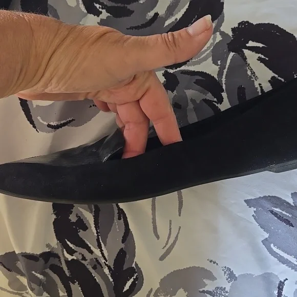 Christian Siriano Black Snake Print Flats - Picture 3 of 4